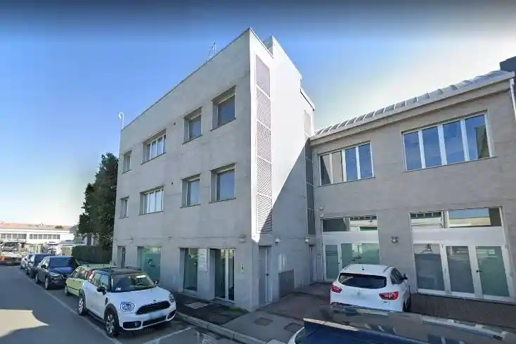 Palazzo - Edificio in vendita a Rozzano