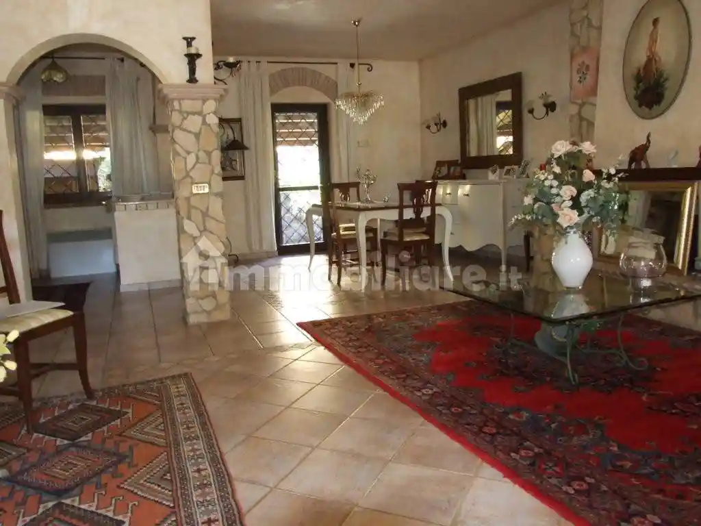 Villetta a schiera in vendita a Nepi