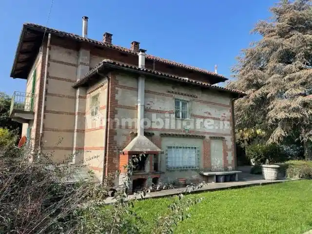 Villa in vendita a Castagneto Po