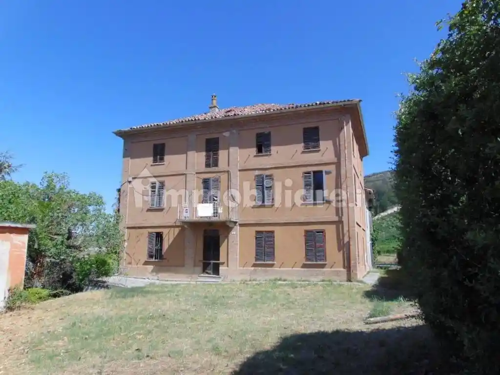 Rustico - Casale in vendita a Nizza Monferrato