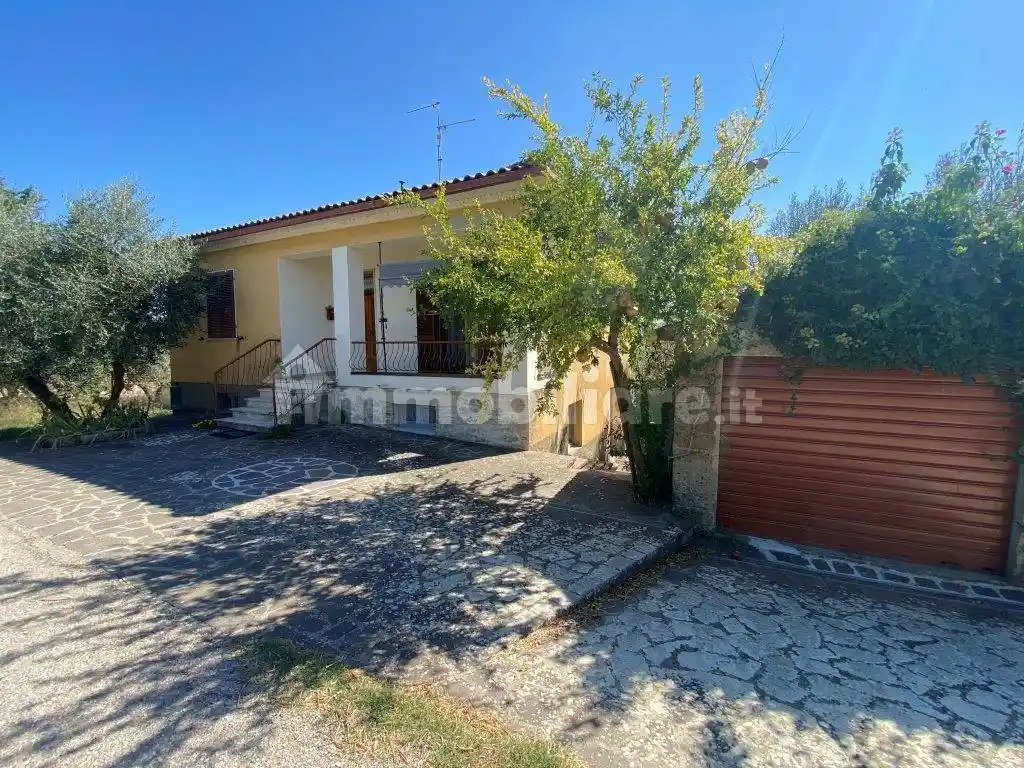 Villa in vendita a Castiglione del Lago