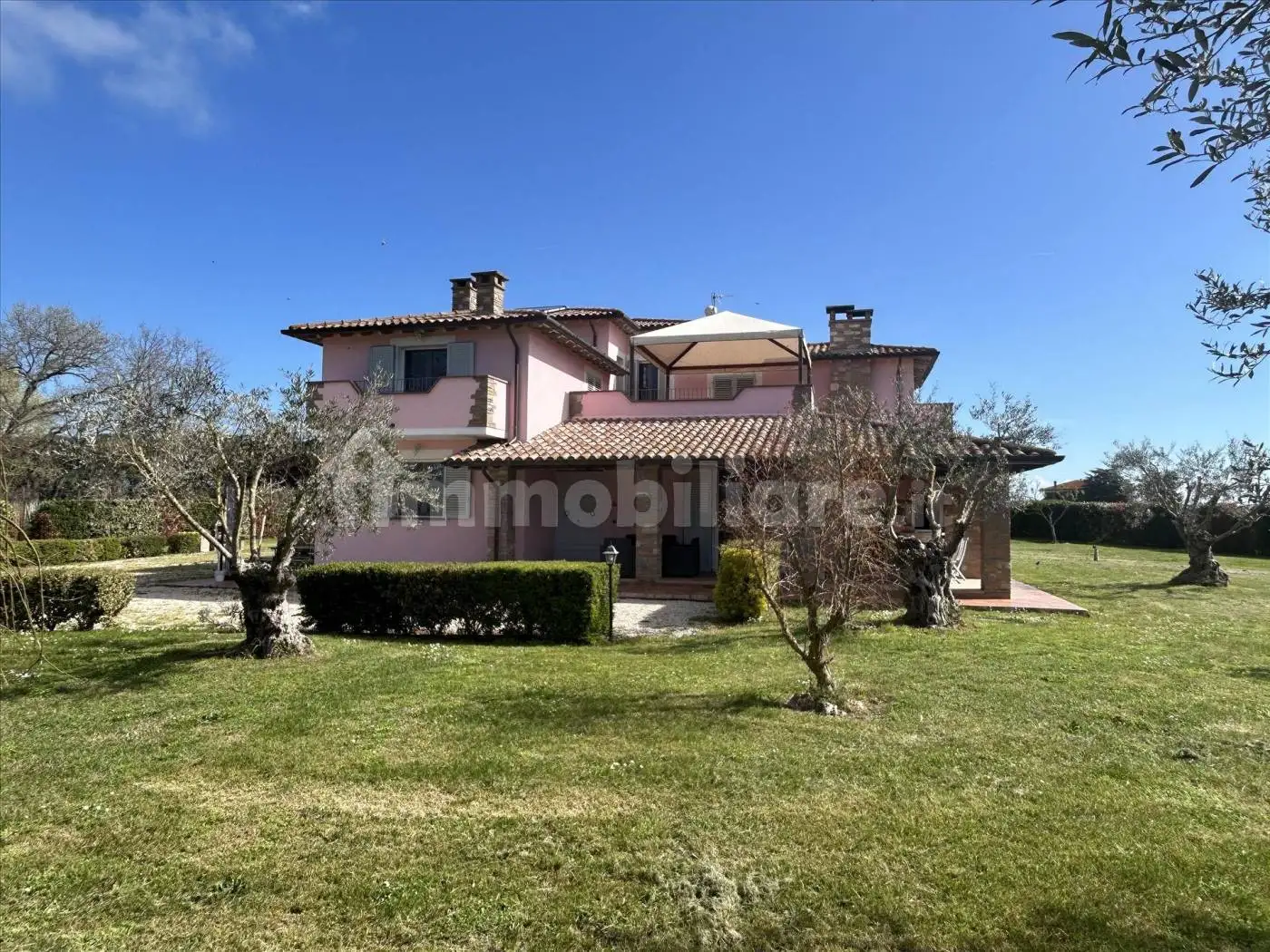 Villa in vendita a Castiglione del Lago