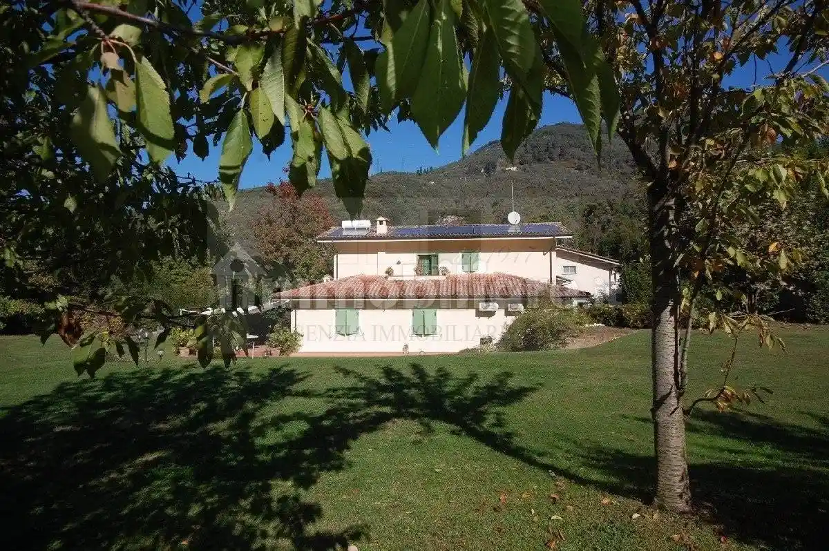 Villa in vendita a Pietrasanta