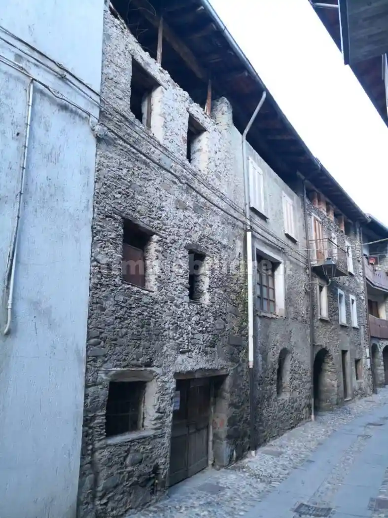 Rustico - Casale in vendita a Edolo