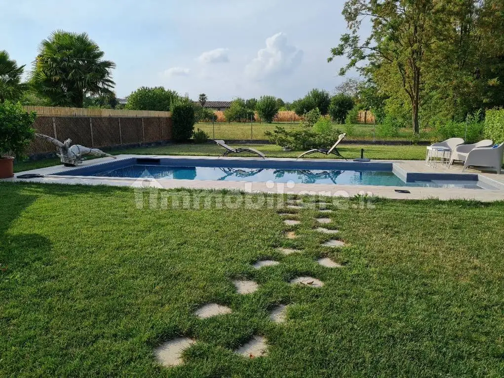 Villa in vendita a Trivignano Udinese