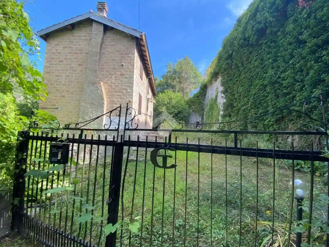 Casa indipendente in vendita a Terenzo