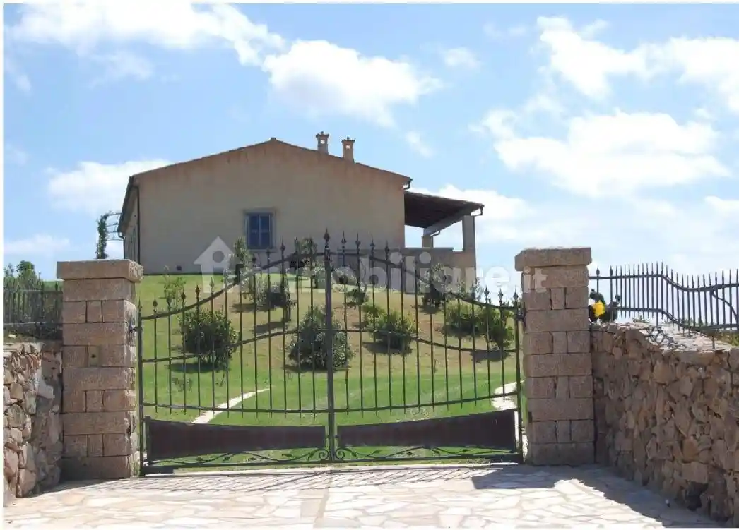 Rustico - Casale in vendita a Aglientu