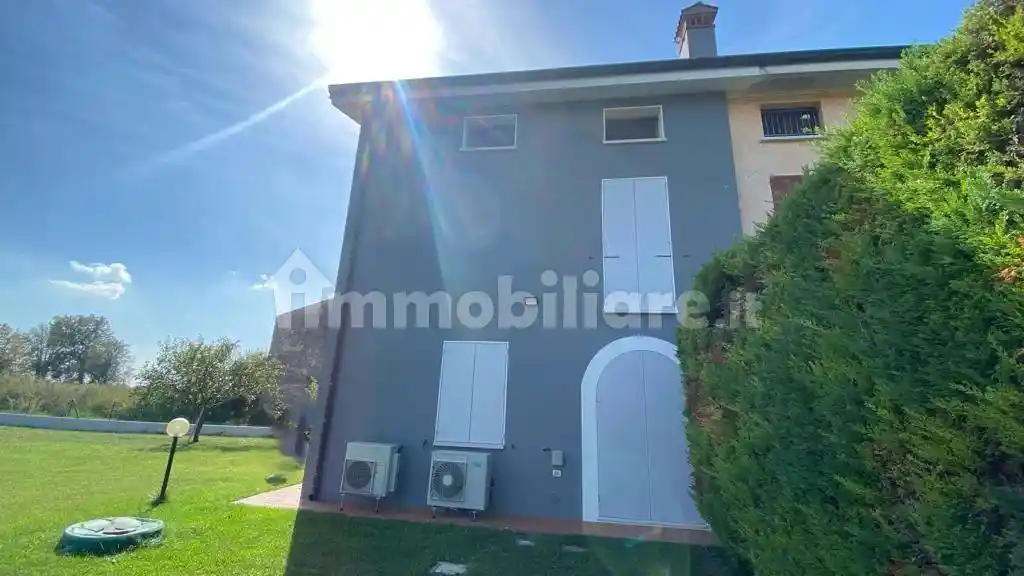 Villa in vendita a Porto Mantovano