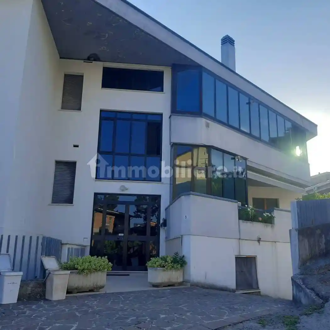 Appartamento via Tommaso Bruno Stoppa 5, Centro, Teramo - foto 2