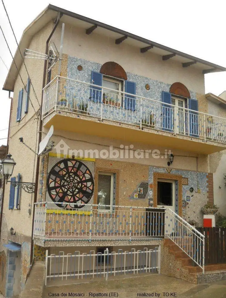 Villa in vendita a Bellante