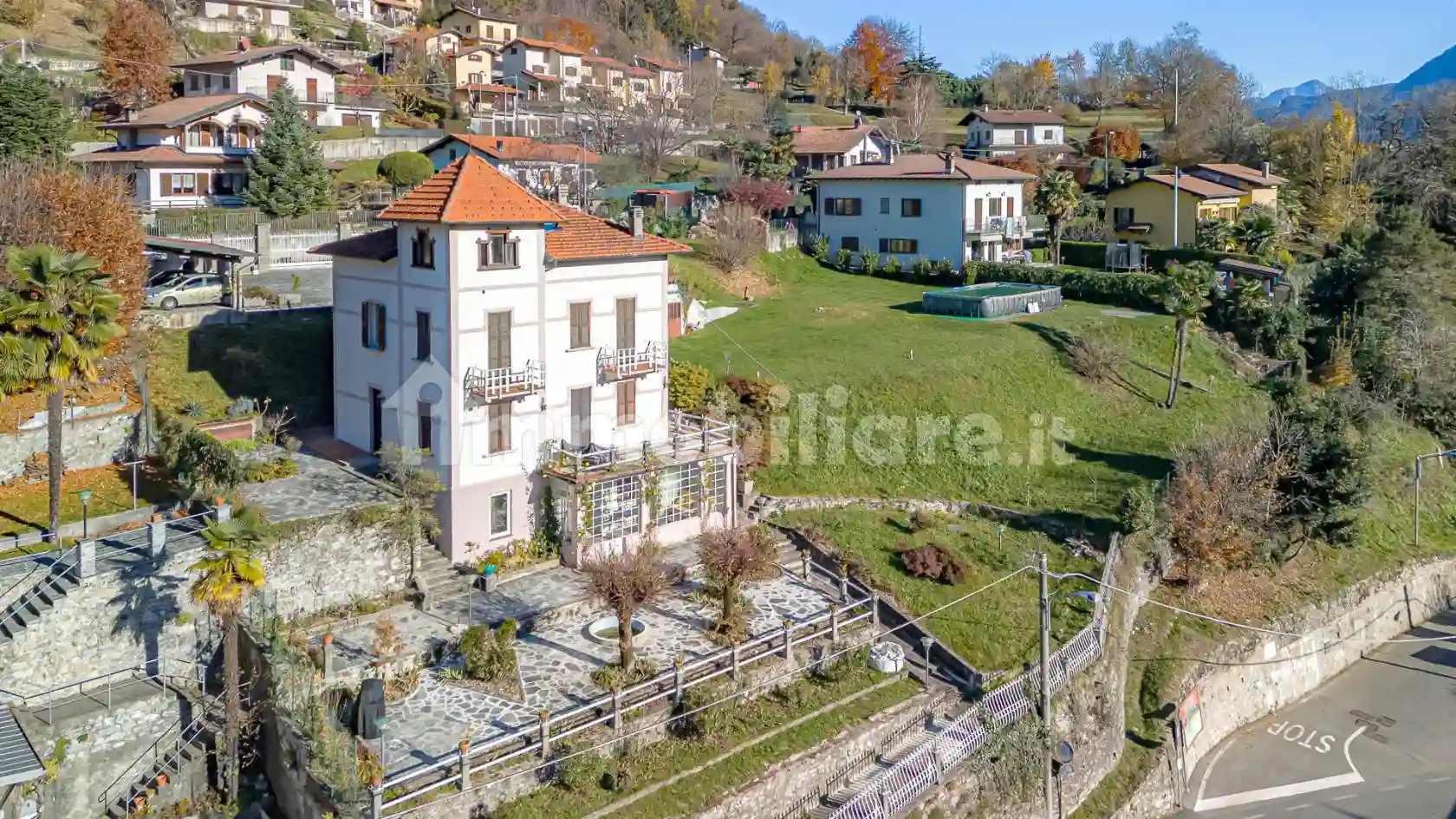 Villa - foto 2