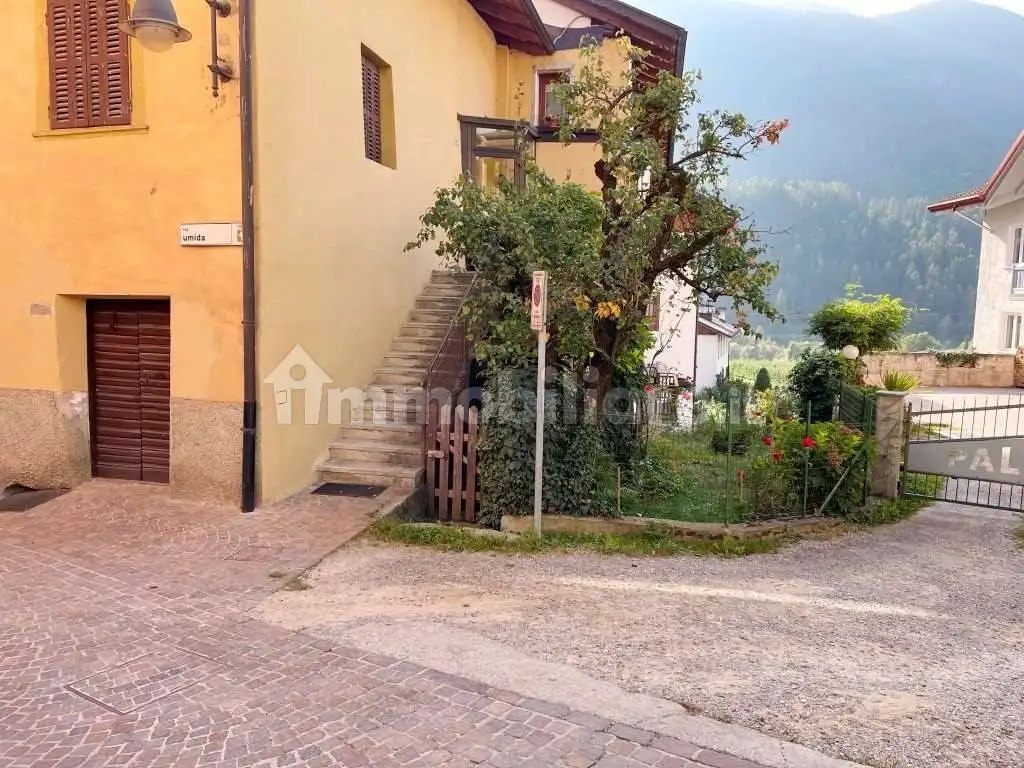 Terratetto unifamiliare via Umida, 4, Centro, Caldes - foto 2