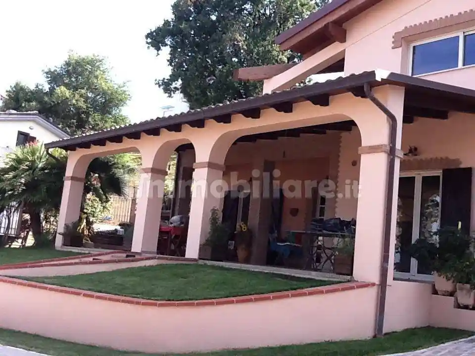 Villa unifamiliare via Giuseppe Saragat, Montesilvano Colle, Montesilvano - foto 2