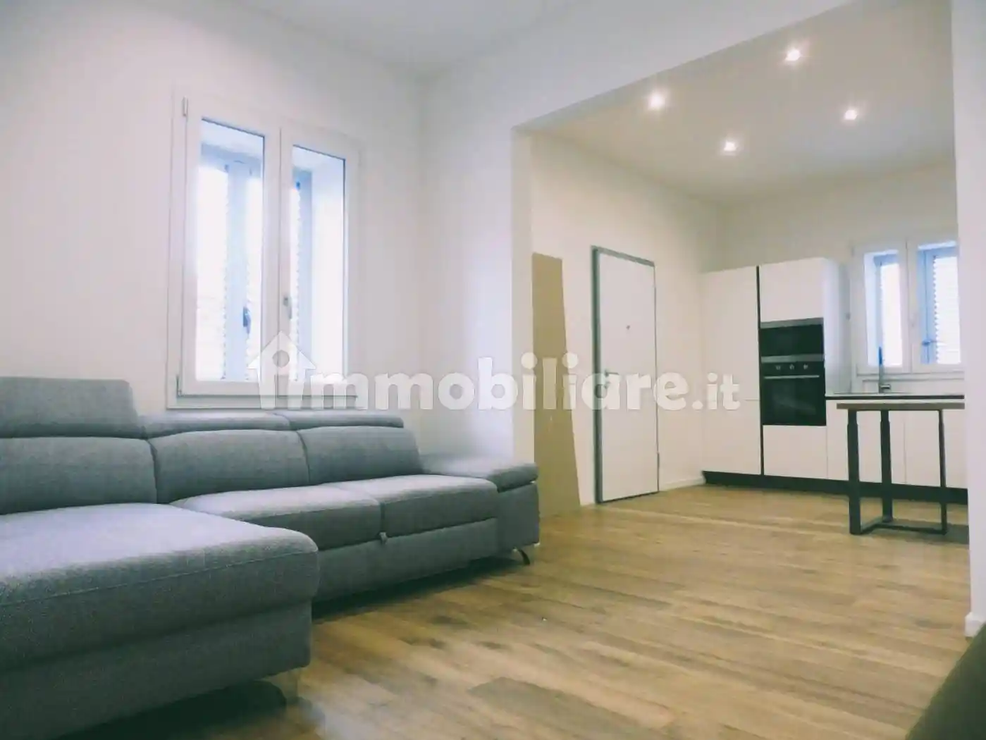 Appartamento in vendita a Capraia e Limite