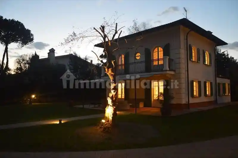 Villa in affitto a Forte dei Marmi