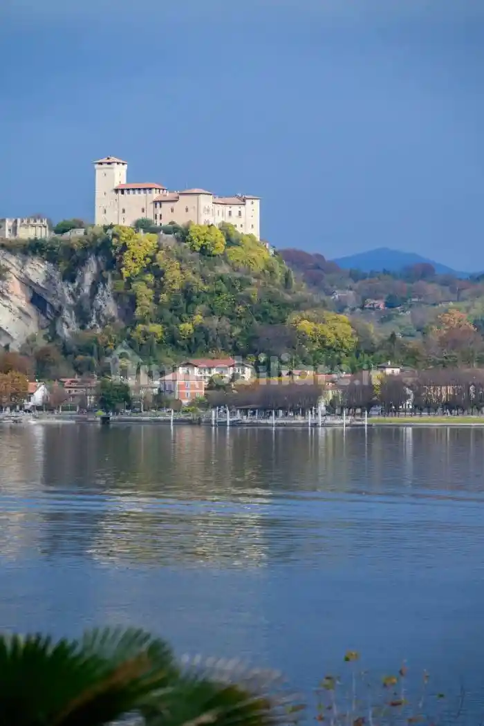 Appartamento in affitto a Arona