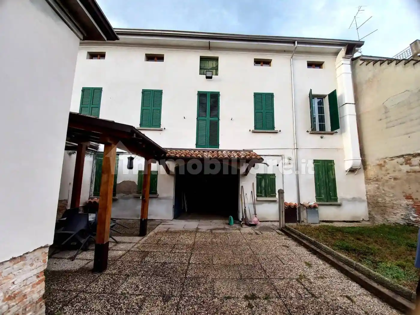 Casa indipendente in vendita a Gualtieri