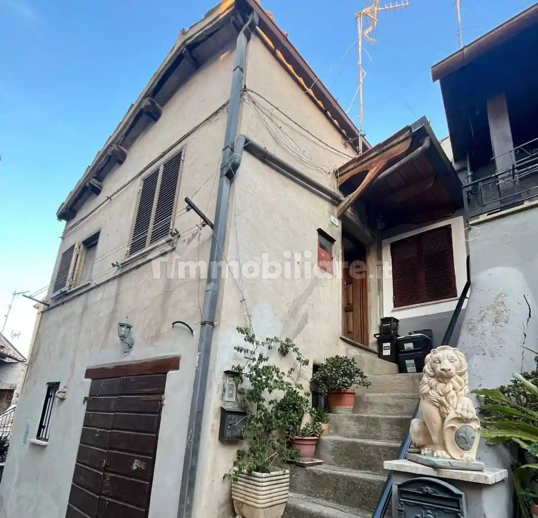 Appartamento in affitto a Montelibretti