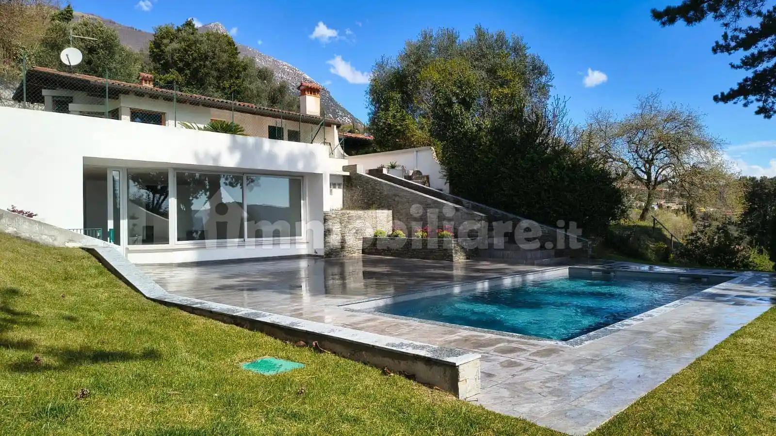 Villa in vendita a Toscolano-Maderno