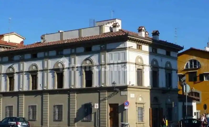Palazzo - Edificio in vendita a Firenze
