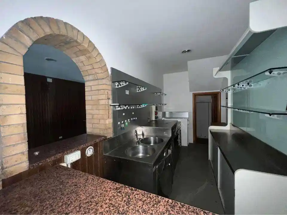 Palazzo - Edificio in vendita a Montecalvo in Foglia