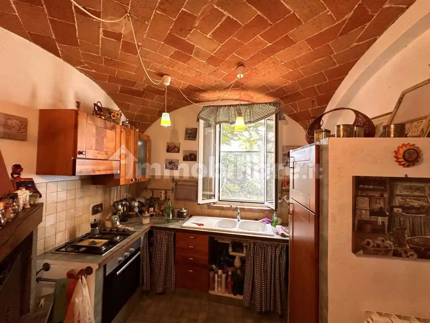 Terratetto unifamiliare piazza San Lorenzo, Gioiella, Castiglione del Lago - foto 2