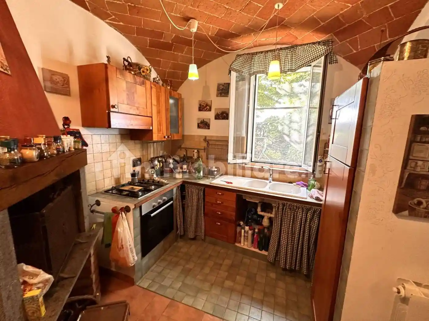 Terratetto unifamiliare piazza San Lorenzo, Gioiella, Castiglione del Lago - foto 3