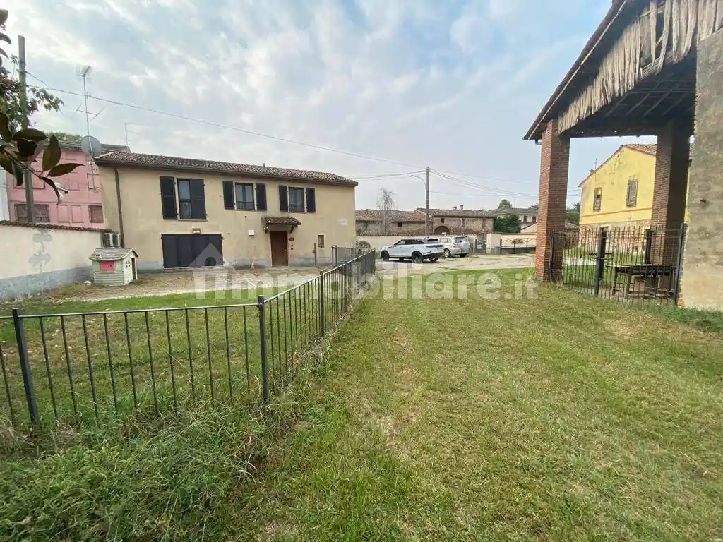 Rustico - Casale in vendita a Monticelli d'Ongina