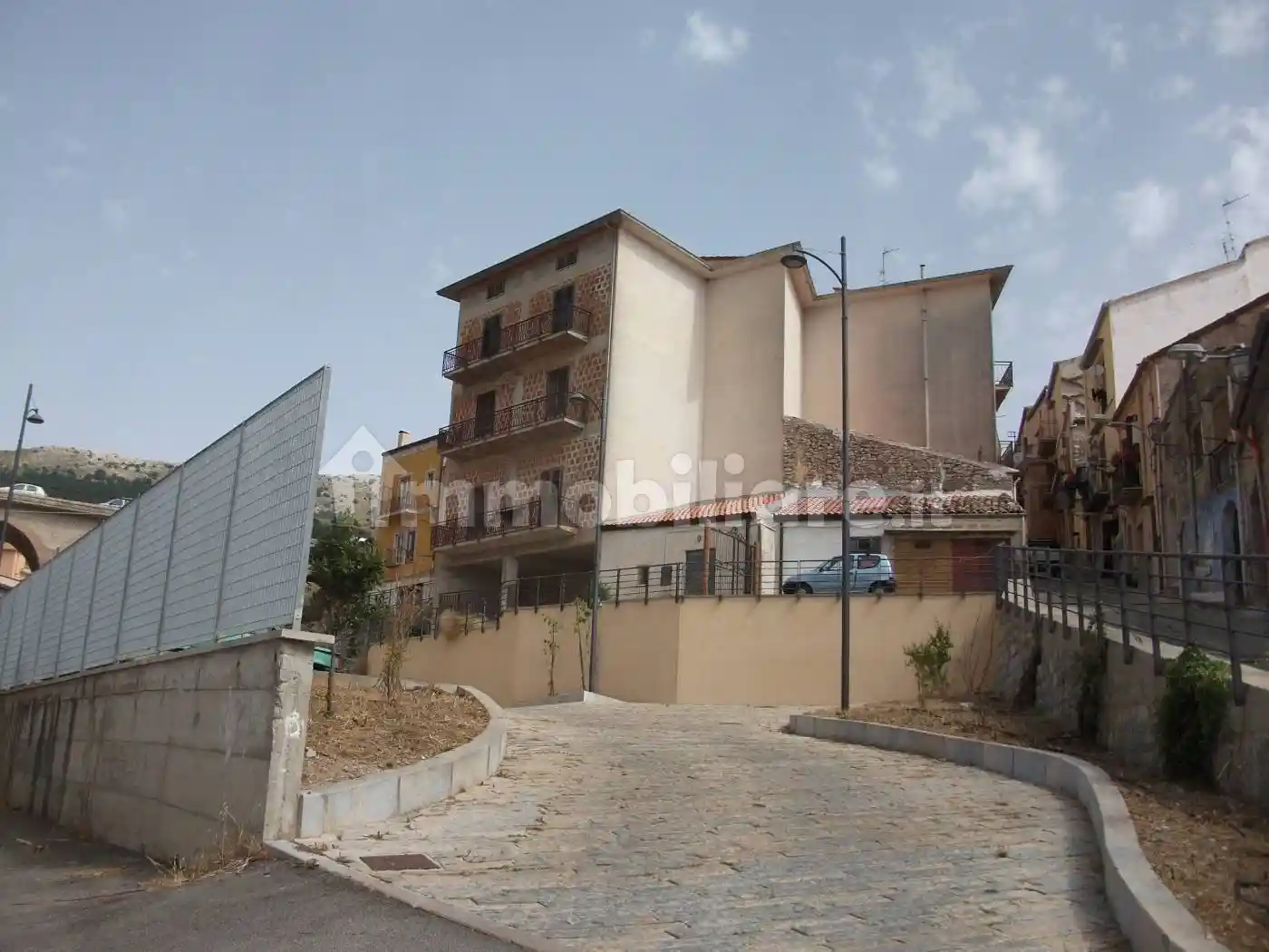 Casa indipendente in vendita a Piana degli Albanesi