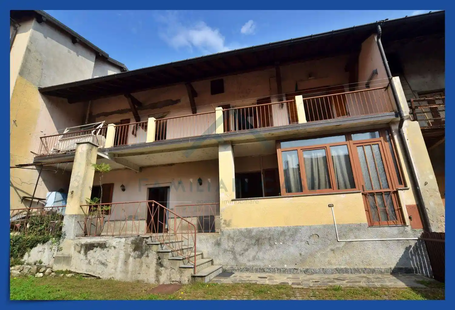 Casa indipendente in vendita a Biandronno