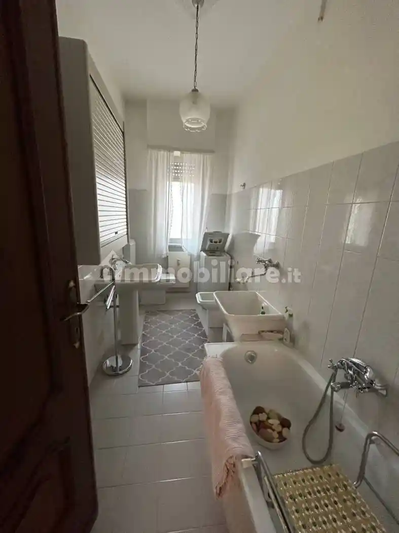 Trilocale via Camillo Benso di Cavour, Piazza Garibaldi, Alessandria - foto 5