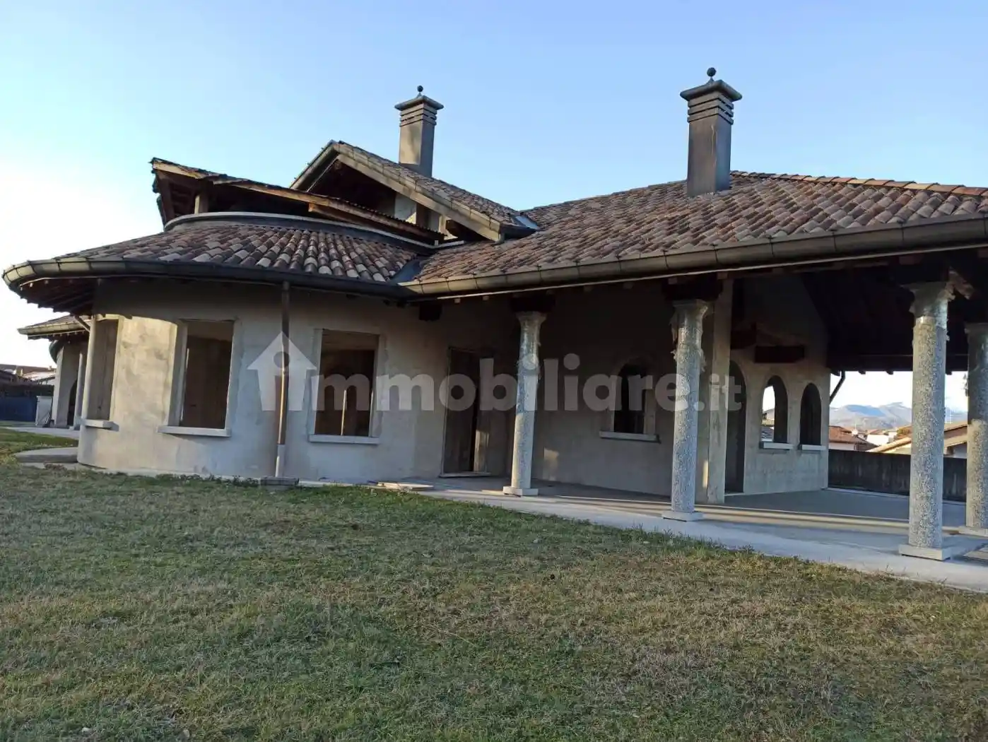 Villa in vendita a Casnate con Bernate