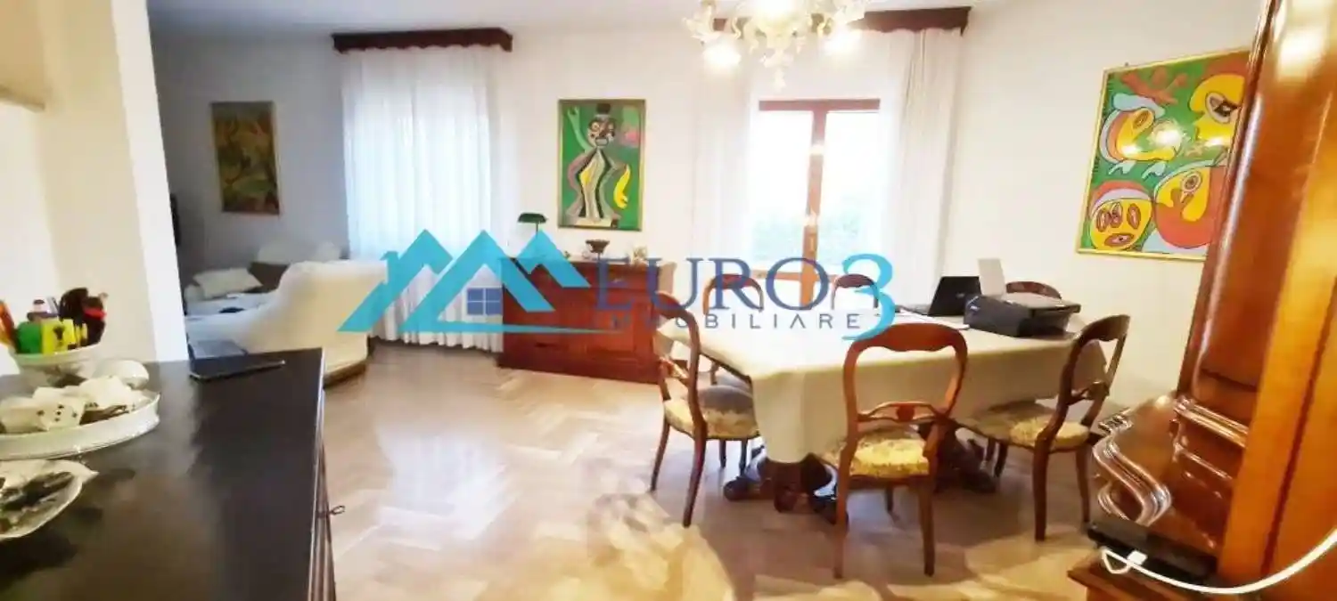 Villa in vendita a Folignano