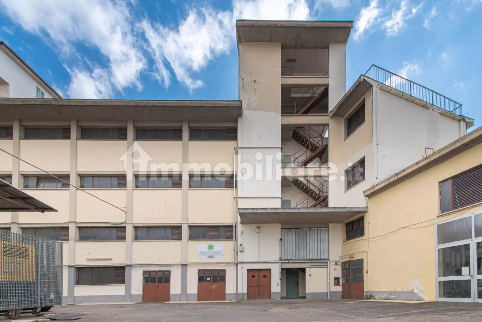 Palazzo - Edificio in affitto a Firenze