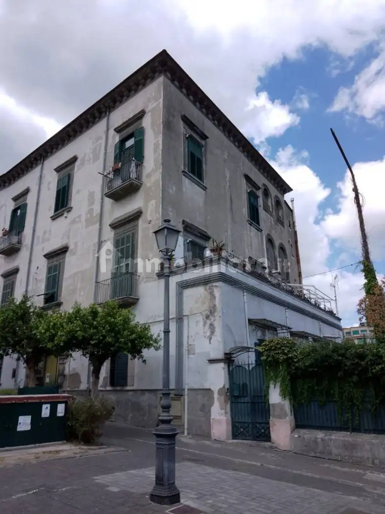 Palazzo - Edificio in vendita a Cava de' Tirreni