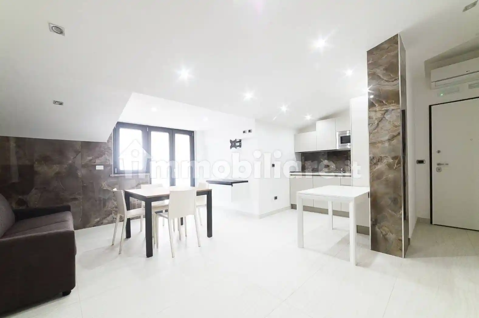 Monolocale nuovo, secondo piano, Villa Carmine, Montesilvano - foto 2