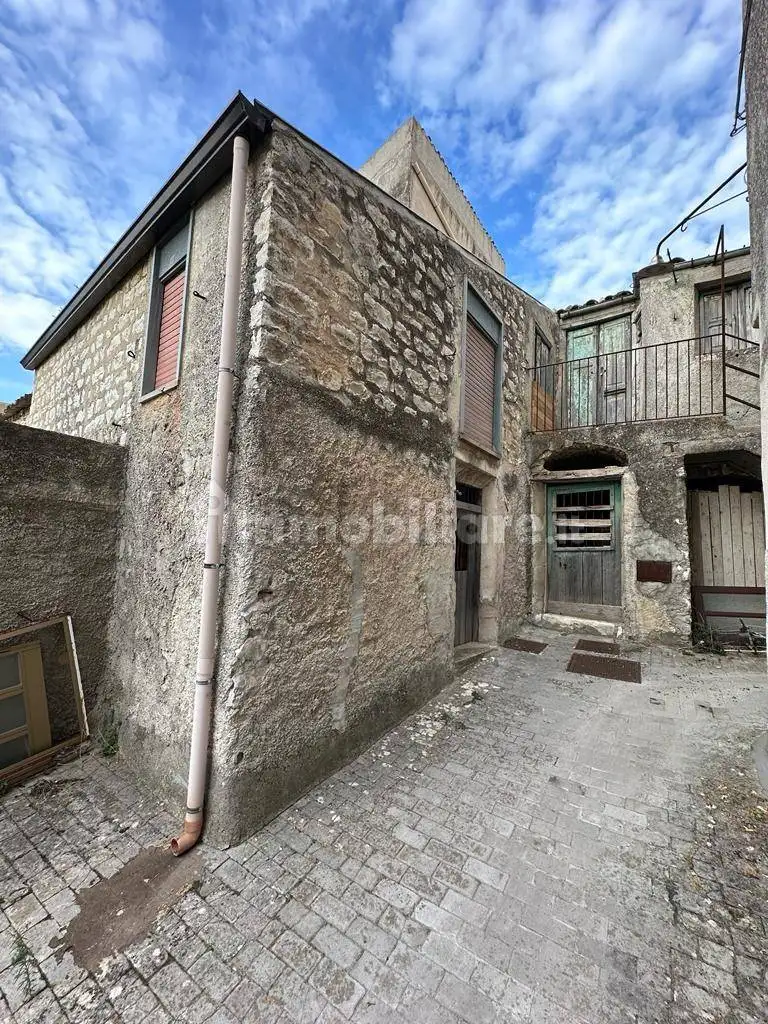 Casa indipendente in vendita a Giuliana