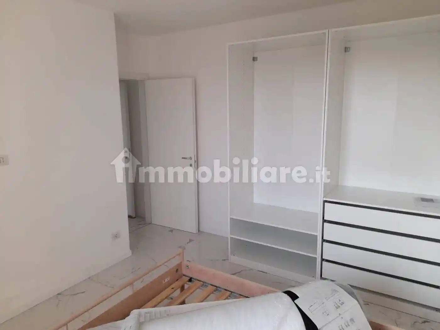 Bilocale via Alessandro Manzoni 29, Centro, Lainate - foto 3