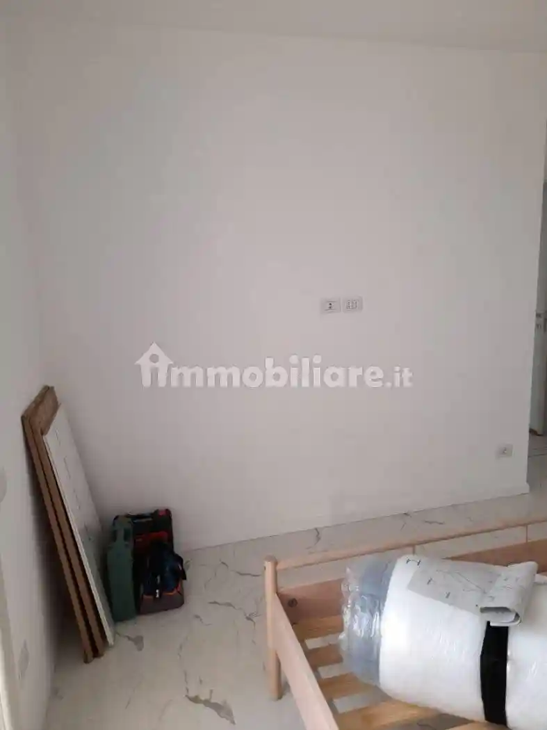 Bilocale via Alessandro Manzoni 29, Centro, Lainate - foto 4