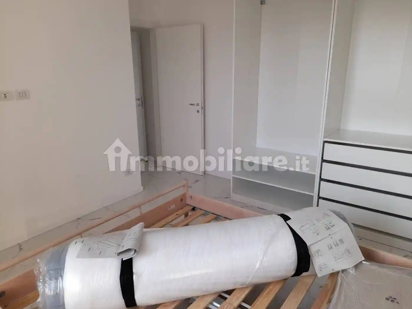 Bilocale via Alessandro Manzoni 29, Centro, Lainate - foto 5