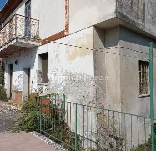 Villa unifamiliare via San Salvatore 84, Picarelli, Rione Ferrovia, Archi, Avellino - foto 2