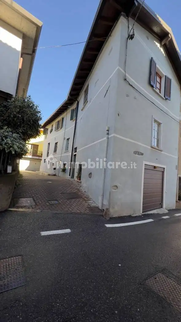 Terratetto unifamiliare via Abruzzi 22, Clivio - foto 2