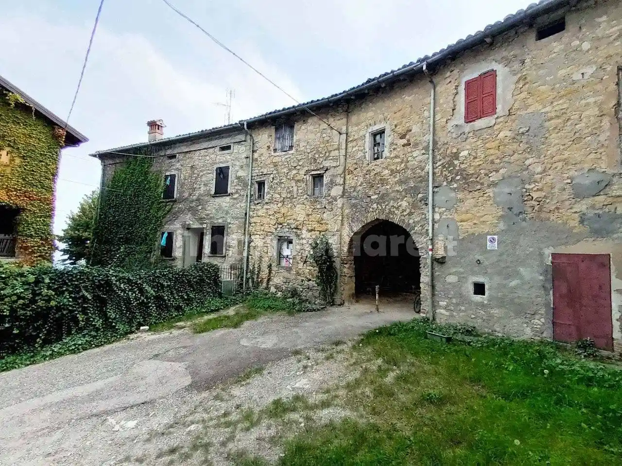 Rustico - Casale in vendita a Viano