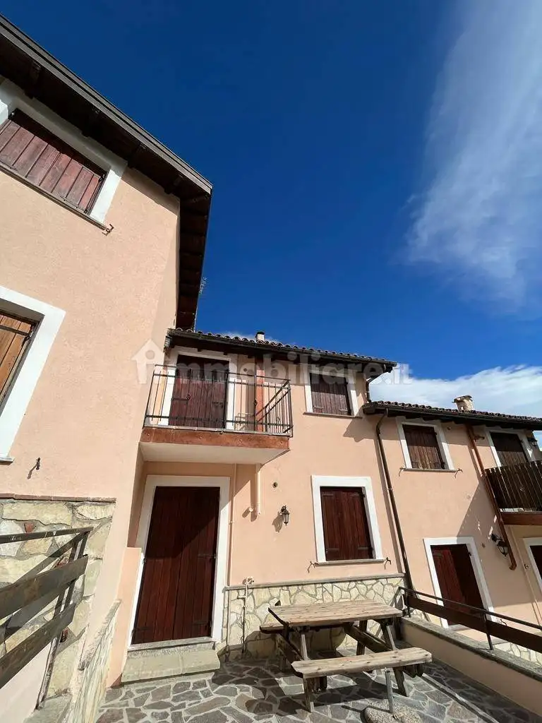 Appartamento in vendita a Rocca di Mezzo