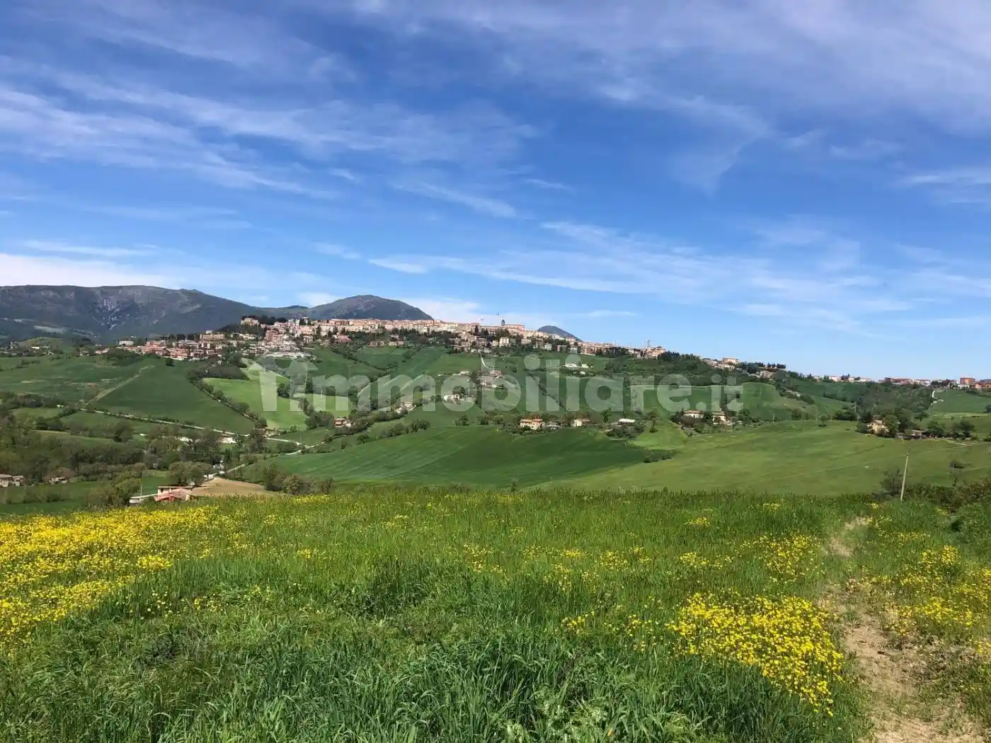 Rustico - Casale in vendita a Camerino