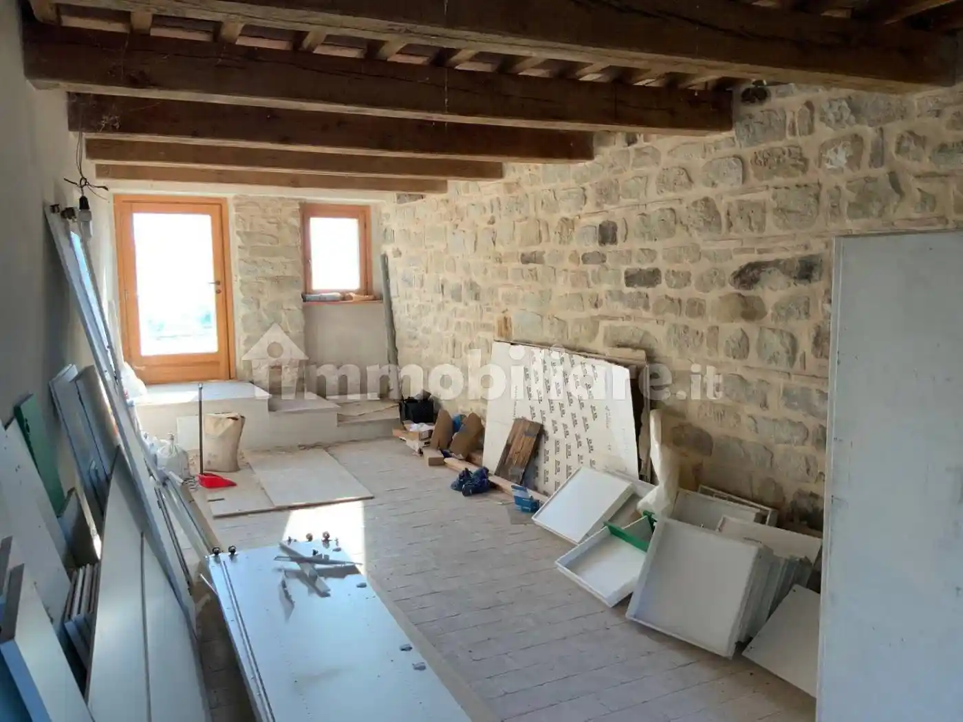 Casa indipendente in vendita a Camerino