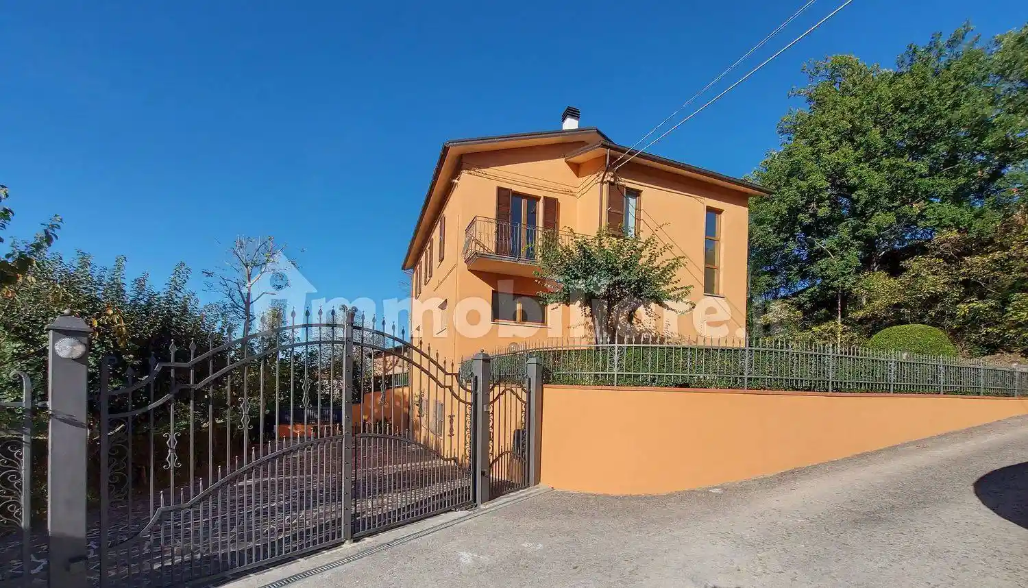 Villa in vendita a Camerino