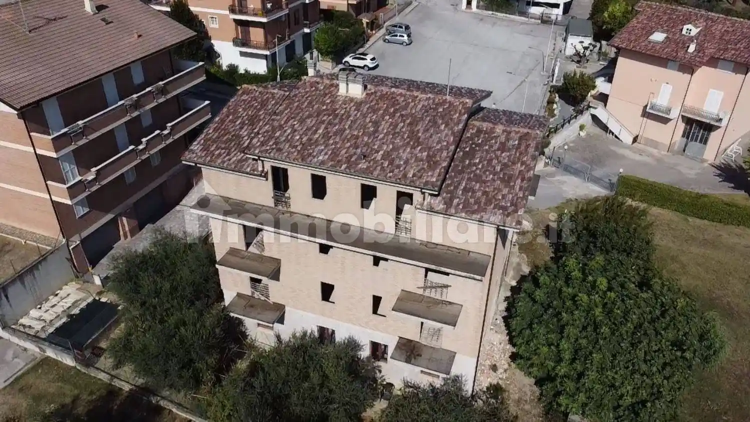 Palazzo - Edificio in vendita a Montegranaro