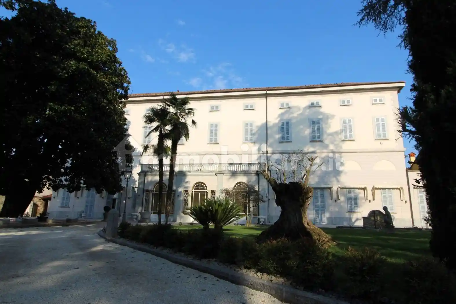 Villa in vendita a Marcallo con Casone