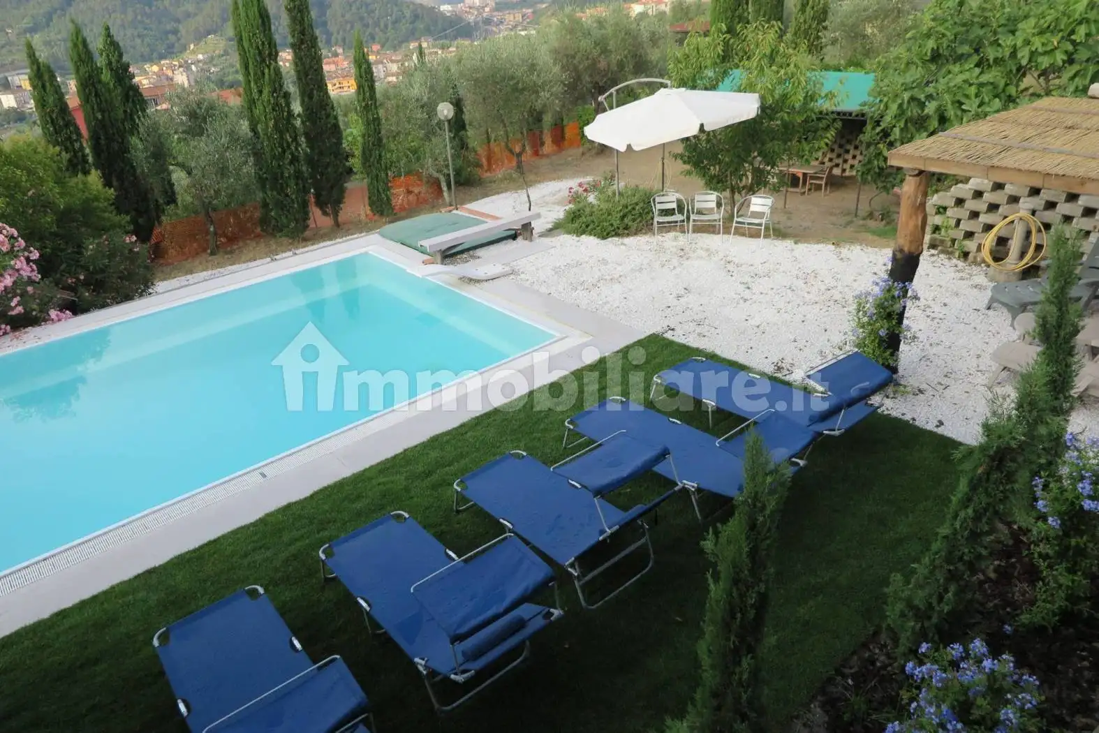 Appartamento in affitto a Vezzano Ligure